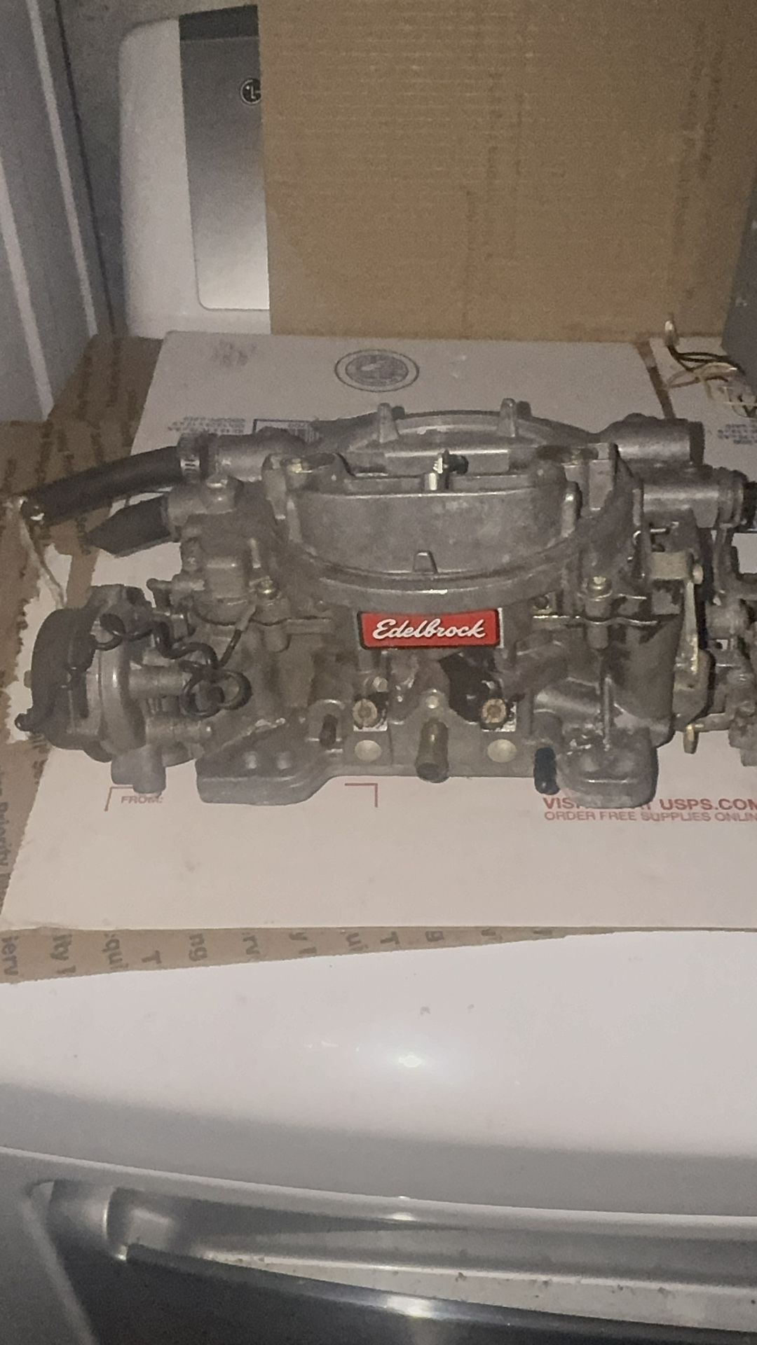 Edelbrock 1406 Performer Series 600 CFM Carburetor w/Electric Choke
