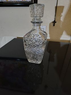 Crystal Style Decanter – Elegant & Timeless