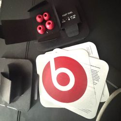 Beats Studio . Like New . Prick Up 