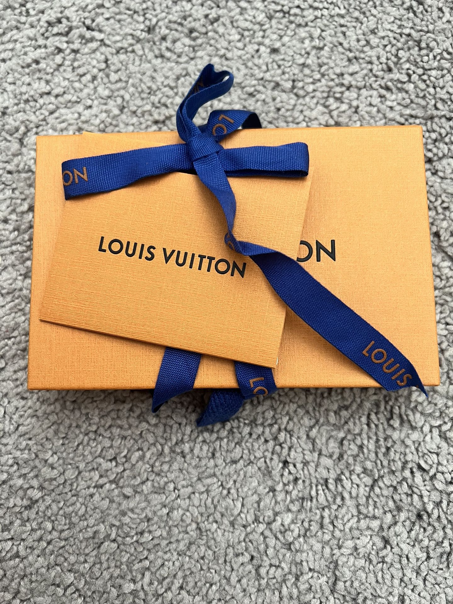 LOUIS VUITTON Louise Hoop Earrings Gold 1249053