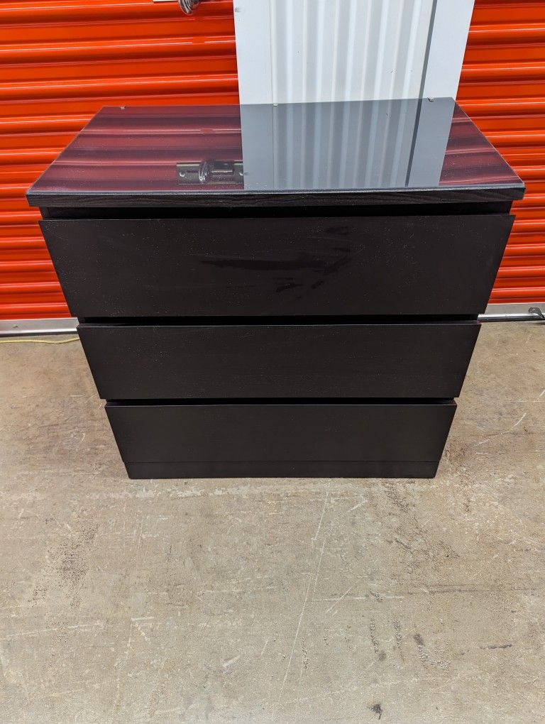 Modern Clothing Organizer