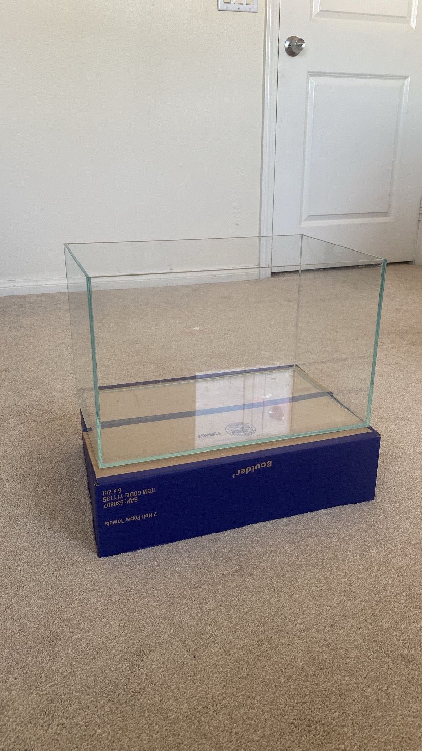 9.3 Gallon Rimless Fish Tank