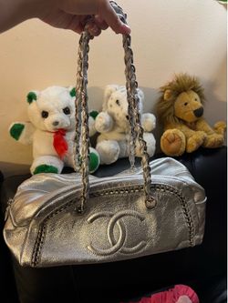 Chanel Metallic Silver Quilted Double-Handle Shoulder Bag with dust bag (READ DESCRIPTION)