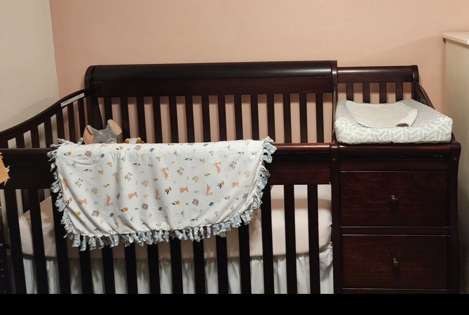 Crib, Changing Table and Dresser Setup