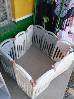 Plastic Play Yard