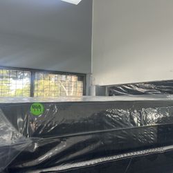 QUEEN SIZE MATTRESS & BOX SPRING BED SET