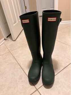 Hunter Boots - women’s size 8 Green