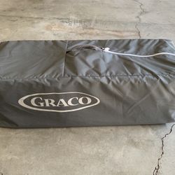 Graco Pak N play travel crib