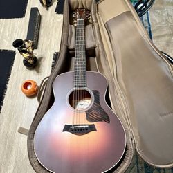 Taylor GS-Mini-e Rosewood With Gig Bag Brand New