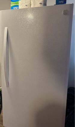 Upright freezer