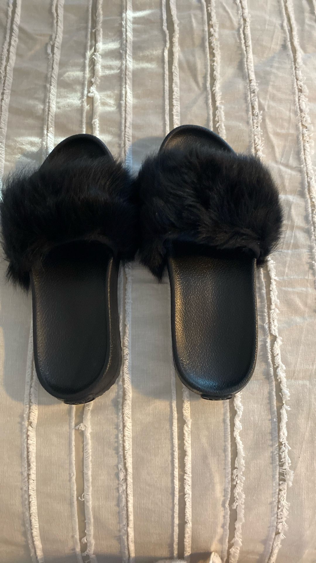 Ugg Furry Slides -size 9