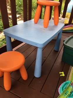 Kids Mammut table and stools