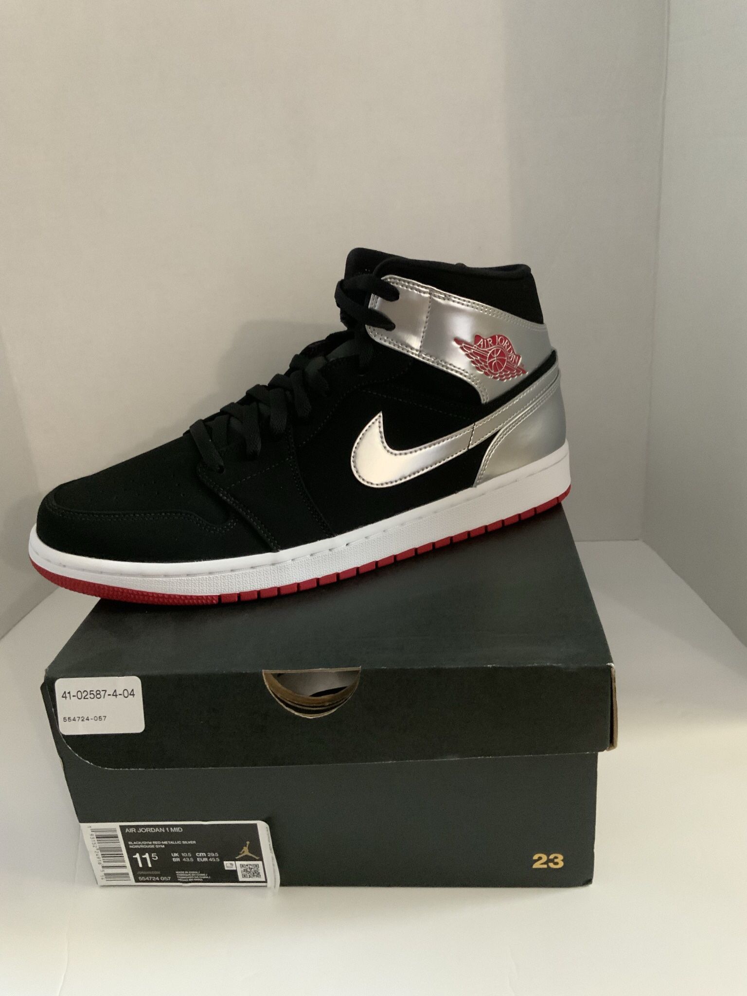 Air Jordan 1 mid  “Johnny Kilroy”