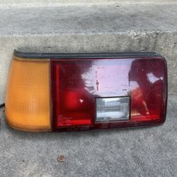 OEM 85 Toyota Corolla Hatchback Left side Taillight With Rear Side Maker $50