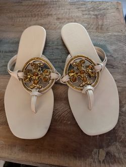 Tory Burch Authentic sandals