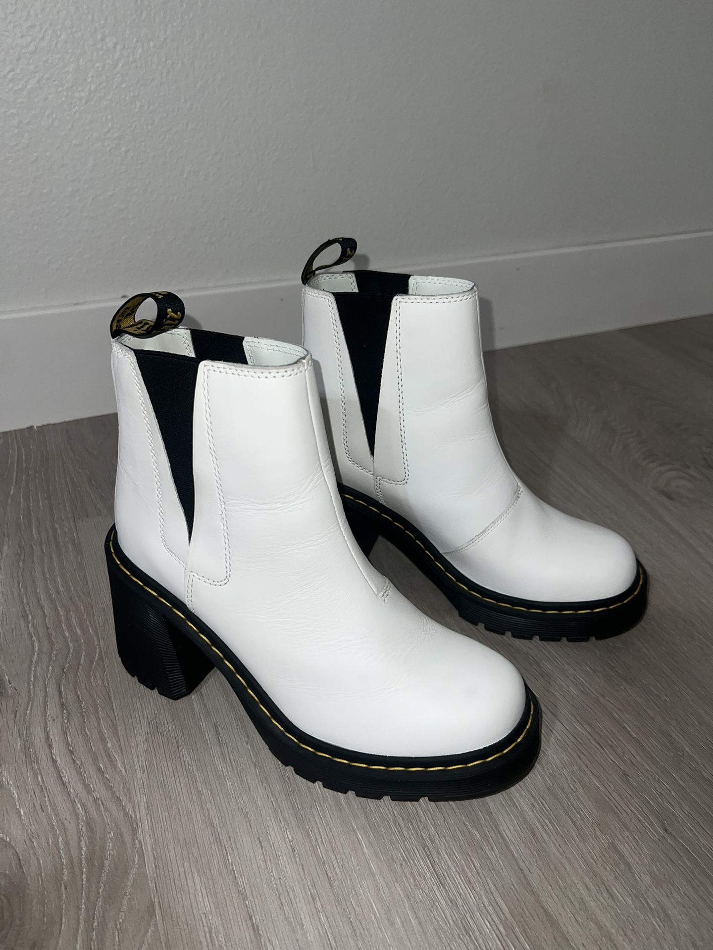 Dr. Martens Heel Chelsea Boots
