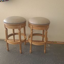 2 EXCELLENT  30" BAR STOOLS