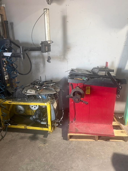 Tire Balancing Machine