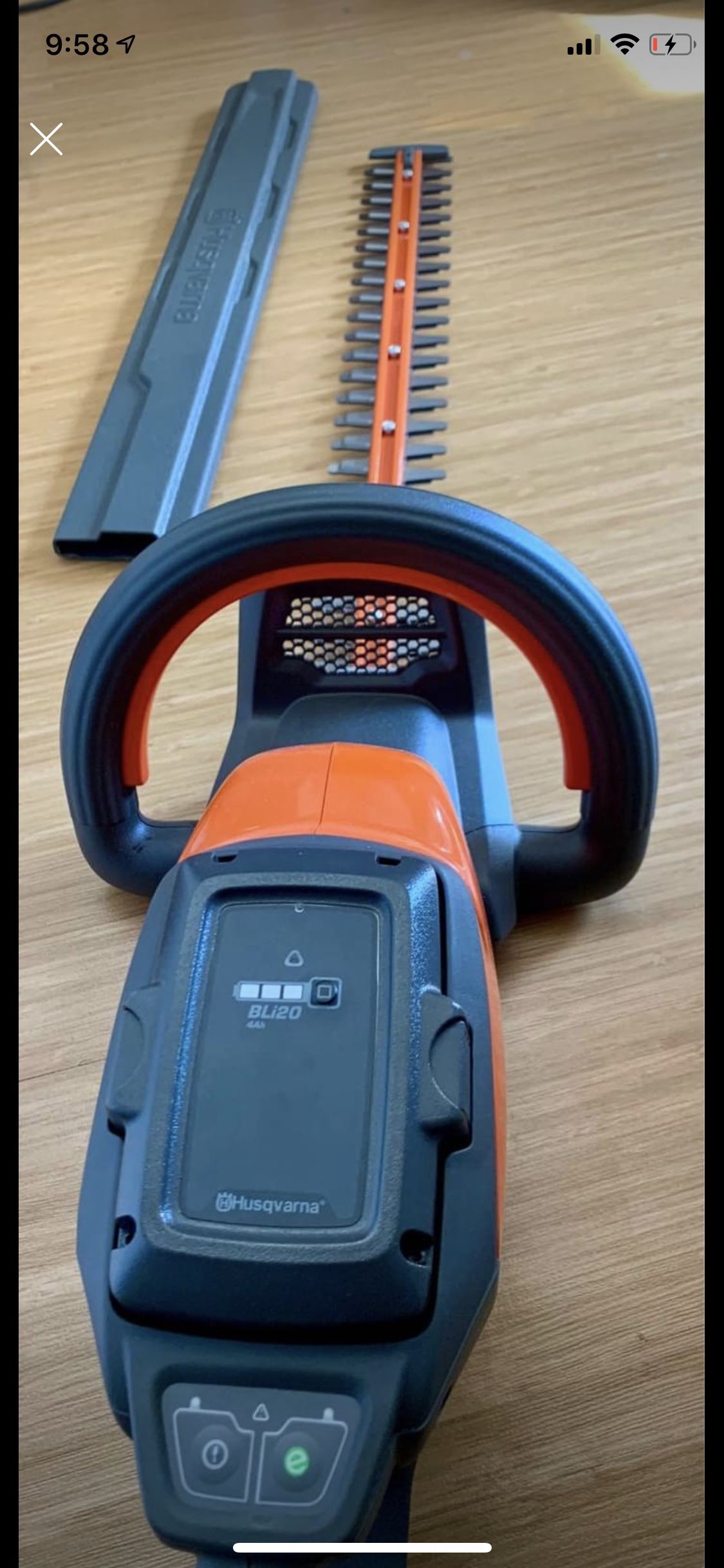 NEW Husqvarna 40V Hedge Trimmer With Battery & Charger