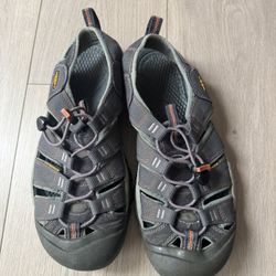 KEEN Newport H2 Closed Toe Water Sandals Mens Size 9.5 Style #1001931 Gray