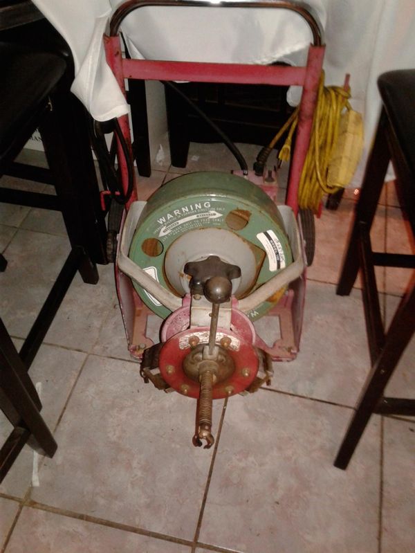 Spartan 100 sewer drain snake. Comes with built in transmission. In
