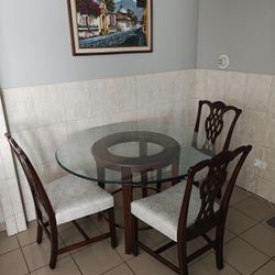 Round Dinning Table 
