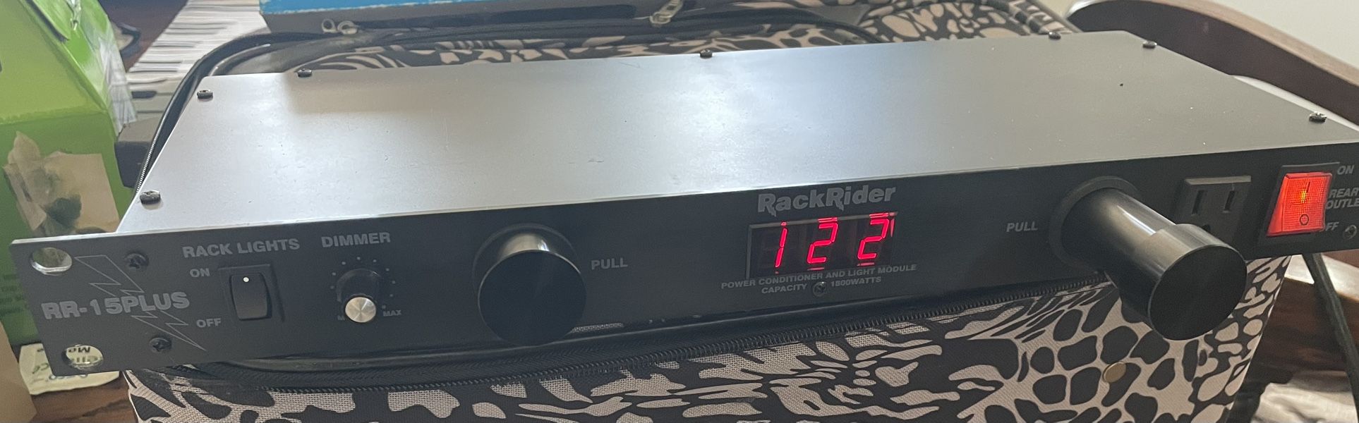 Rack Rider RR 15PLUS 1 Space Rack Power Conditioner With Light