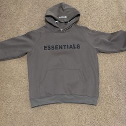Size M Essentials Hoodie Brand New Never Worn 50$
