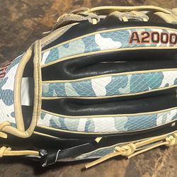 Wilson A2000 Outfield Glove Size 12.5 Rare Camo Left Hand Thrower