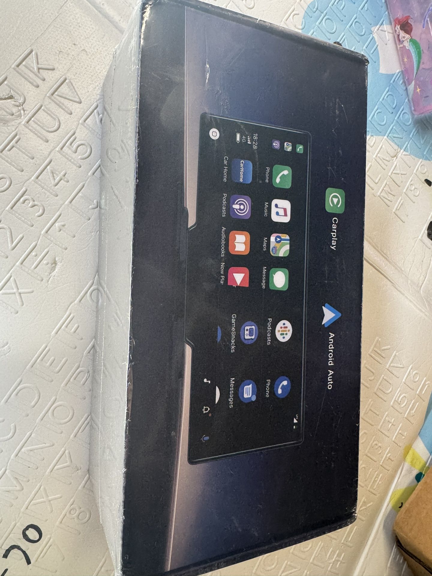 Wireless Carplay Screen with dash and backup camera (NEW)
