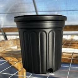 1 gallon nursery pots brand new Wow..