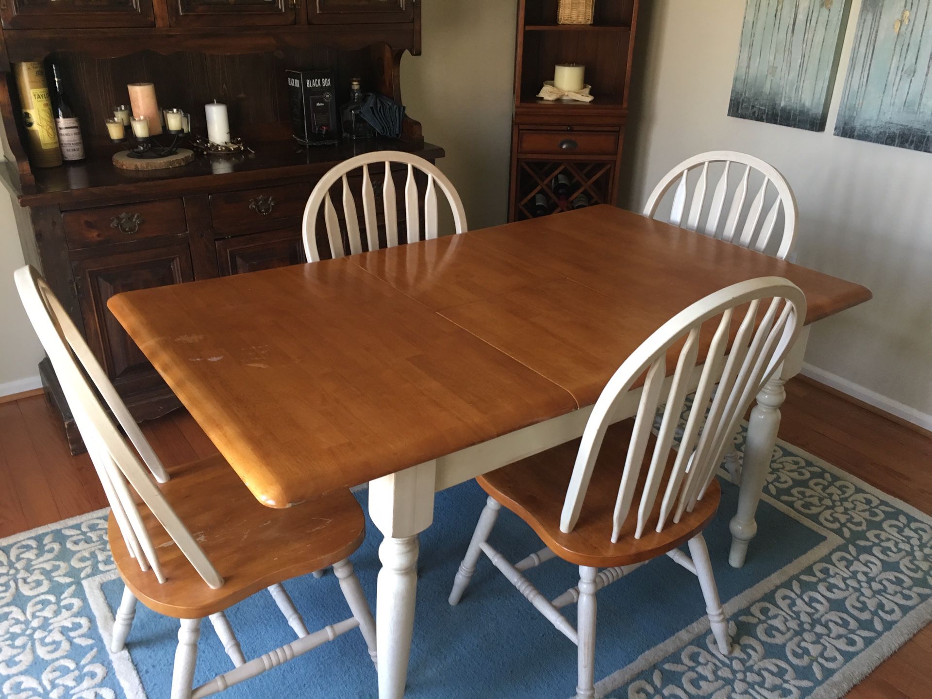 Farm style dining table with 4 chairs and fold away extension