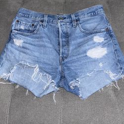 Levi’s 501 shorts, light denim, Size 27