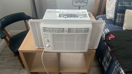 Window air conditioner