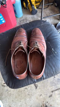 Allen Edmonds dress shoes size 10.5 E Good Condition.