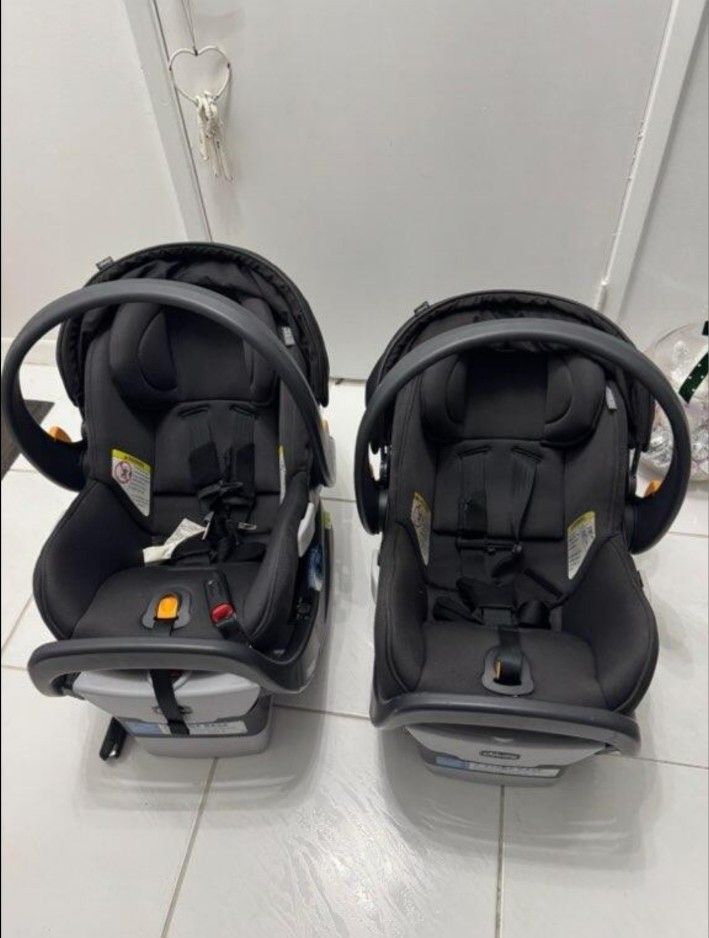 Baby Car  Seats In Great Condition 