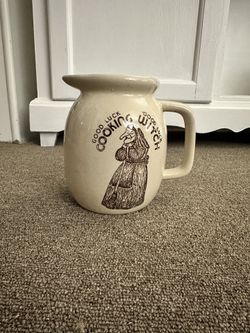 Old Looks Vase/pitcher 