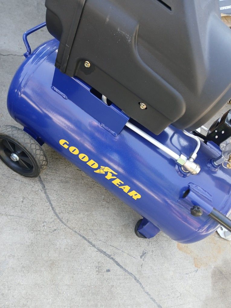 Compressor 8 Gallon GOOD YEAR