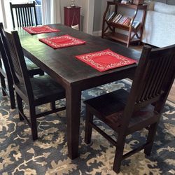Gorgeous Maple Hardwood Amish Made Dining Room Set With 5 Chairs And Bench 