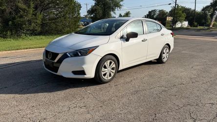 2022 Nissan Versa