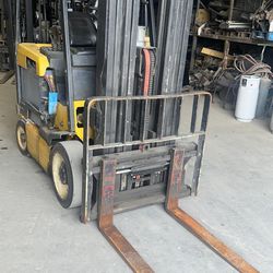 Yale 4000 lbs capacity forklift 
