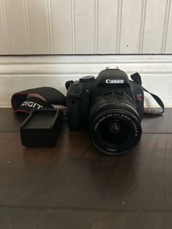 Canon EOS Rebel T3i DSLR Camera with 18-55mm Lens