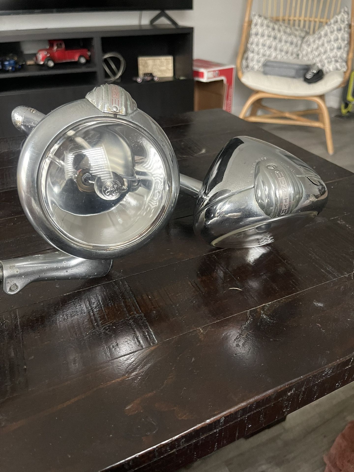 Unity MfG Co Model .H Spot Light 1950’s