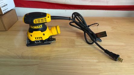 DeWalt 1/4 Sheet Palm Sander
