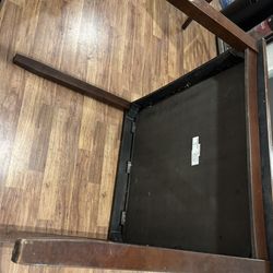 Table /with 4 Chair’s