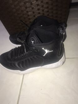 Size 10 men air Jordan great condition jus needs a slight cleaning