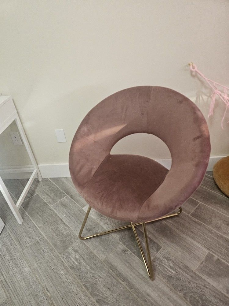 Accent Chair / Room Desk Chair