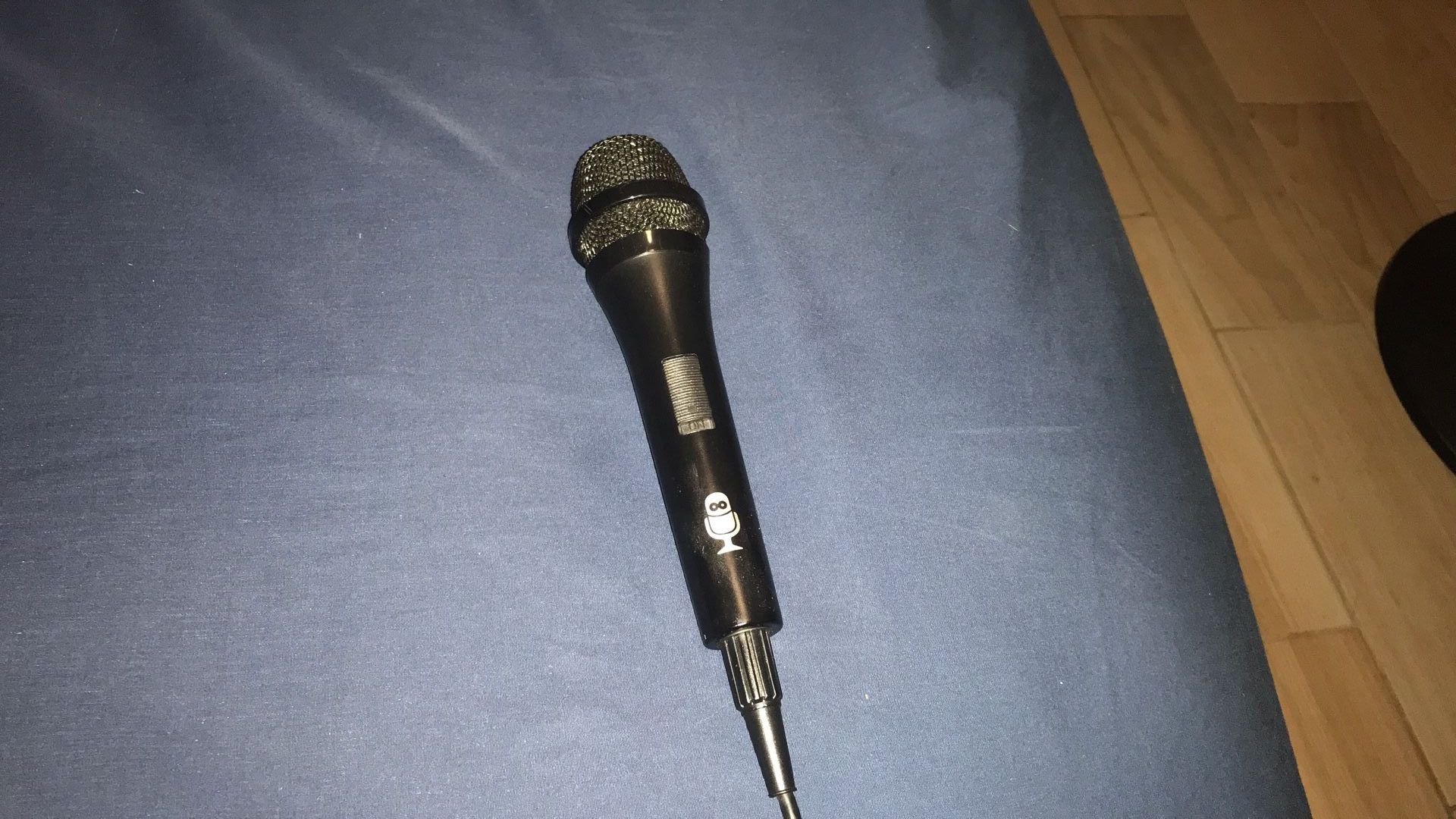 Microphone