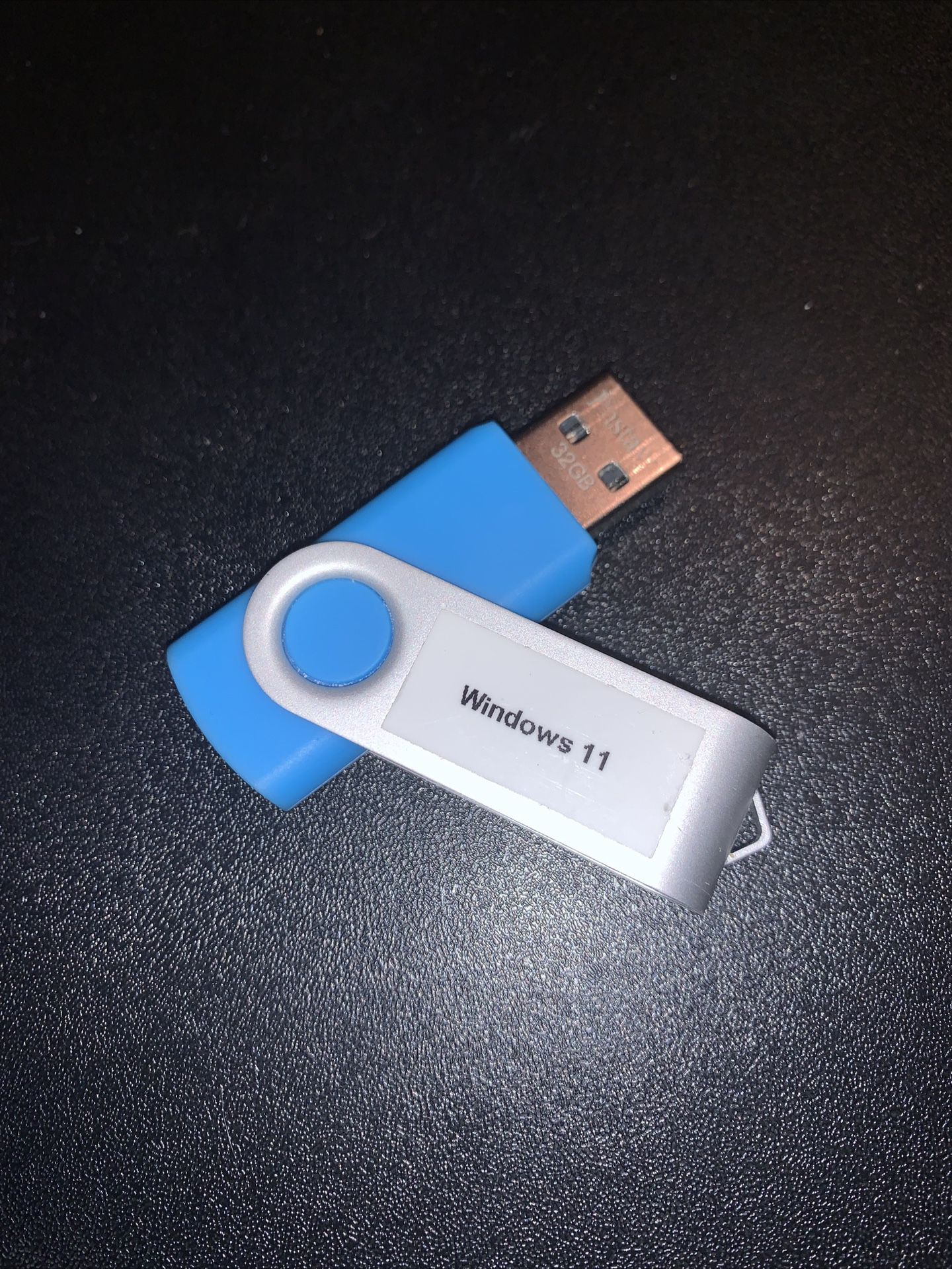 Windows 11 Installation USB (No System Requirements)