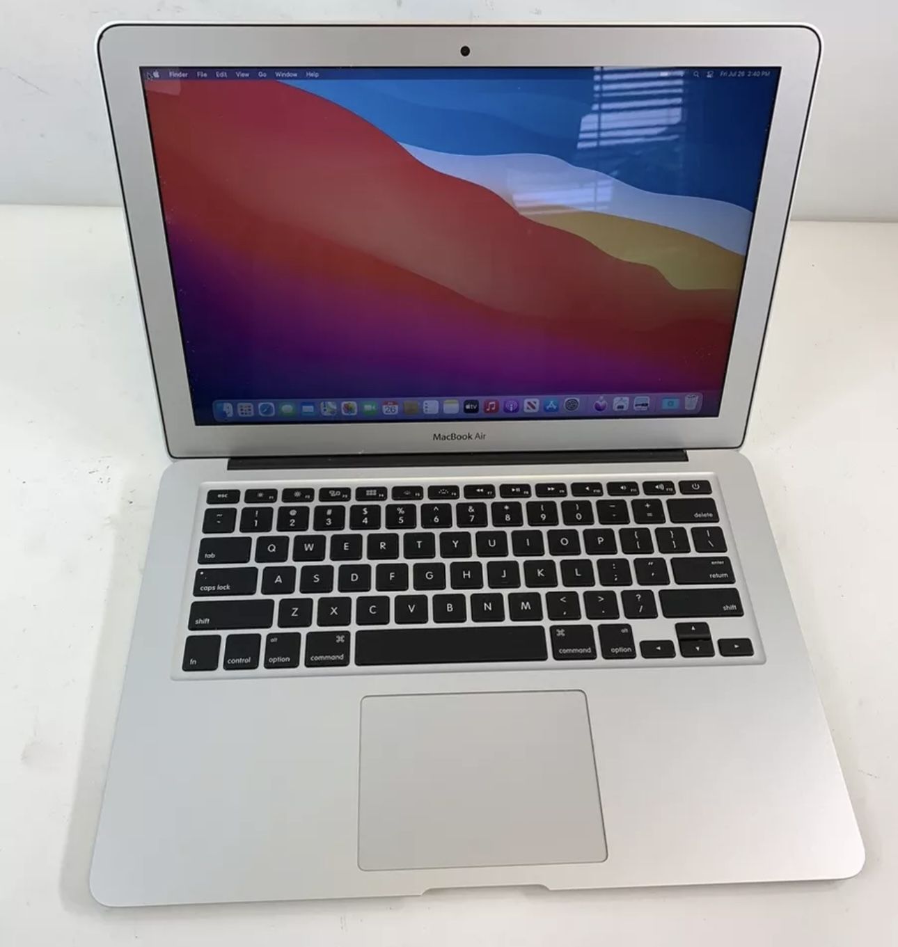 Apple 13” MacBookAir7,2 A1466 1.4 GHz Core i5 8 GB Ram 128 GB SSD - FAST SHIPP